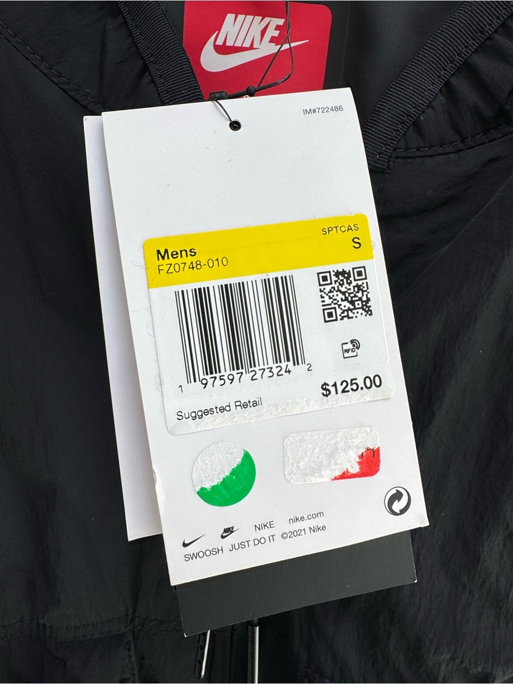 Nike Men’s Tech Woven Vest - Picture 3 of 4